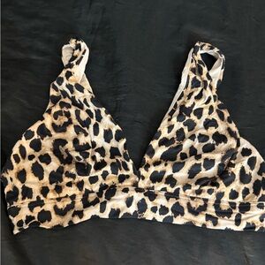 Victoria’s Secret Leopard Print Wireless Triangle Bra Bralette Stretch Cheetah